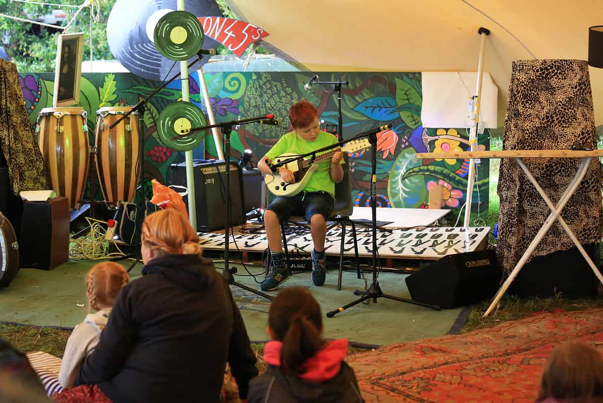 Harlequin Fayre - Scrap Racateers Stage